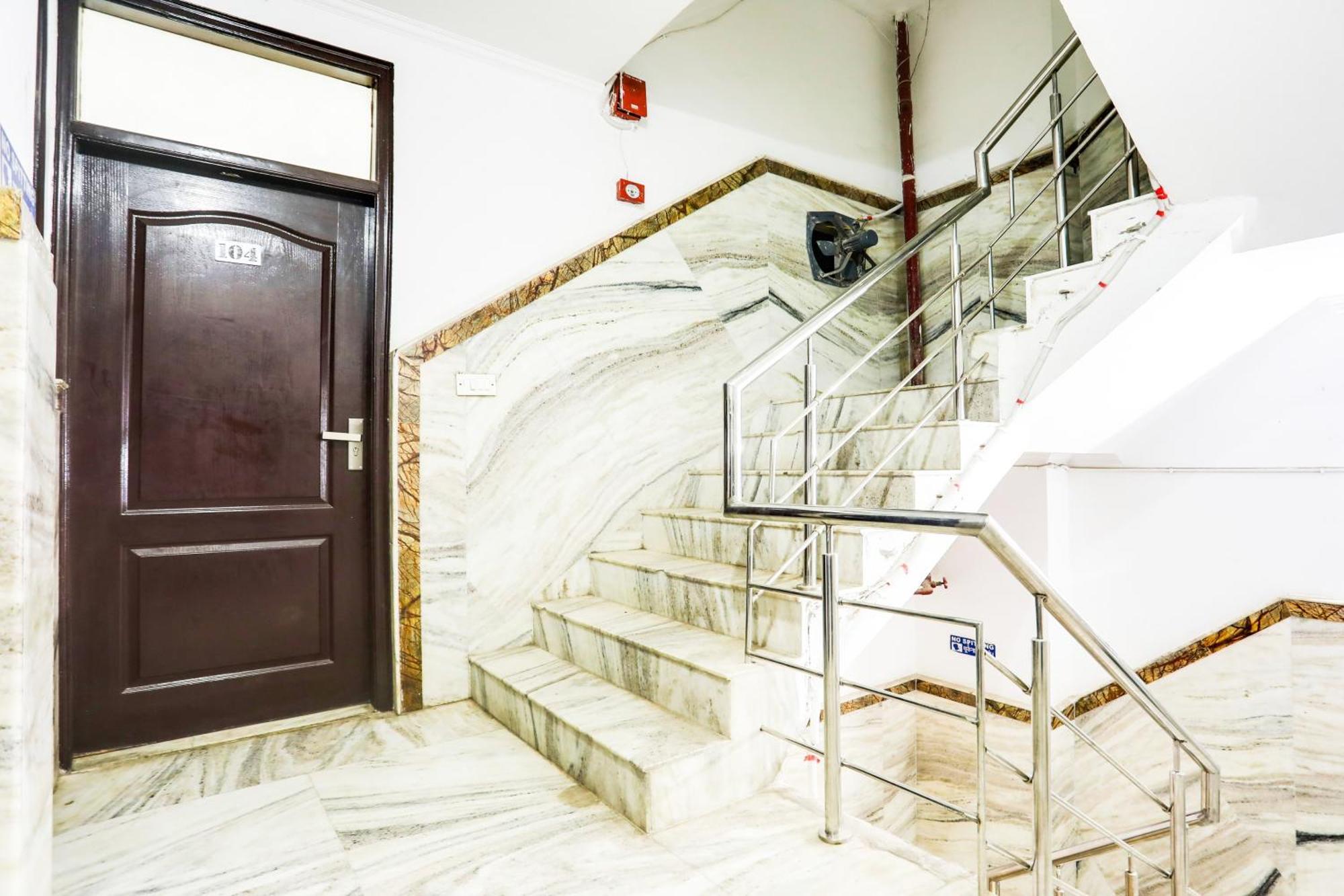 Hotel O Anchal Dx Нью-Дели Экстерьер фото