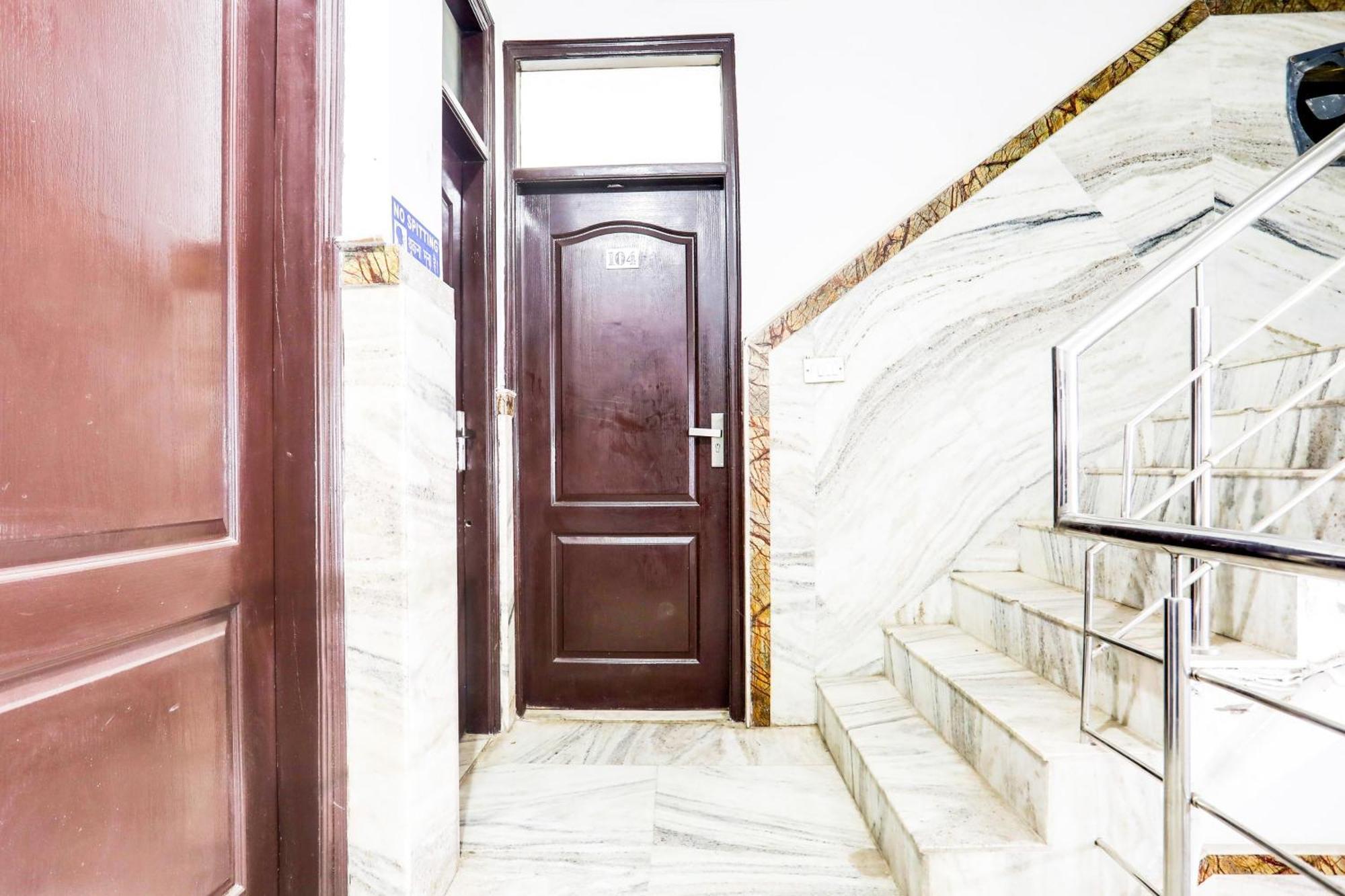 Hotel O Anchal Dx Нью-Дели Экстерьер фото